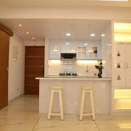 The Crystal Apartment Thiruvananthapuram Exterior photo