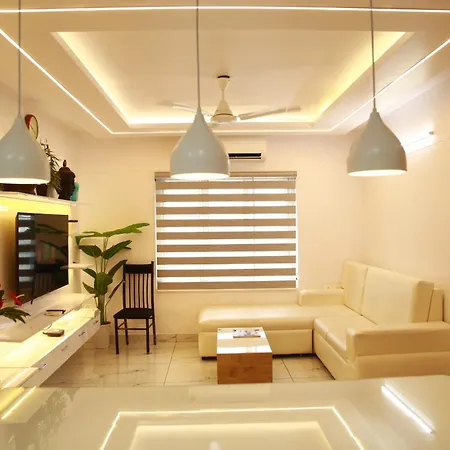 The Crystal Apartment Thiruvananthapuram Exterior photo